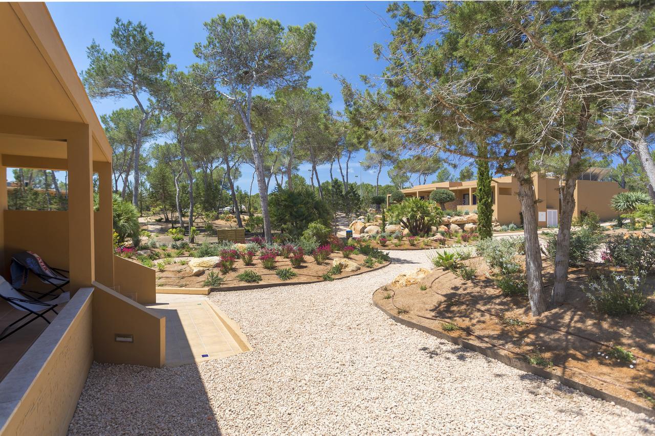 Ses Eufabietes Apartments&Restaurant Playa Migjorn Exterior foto