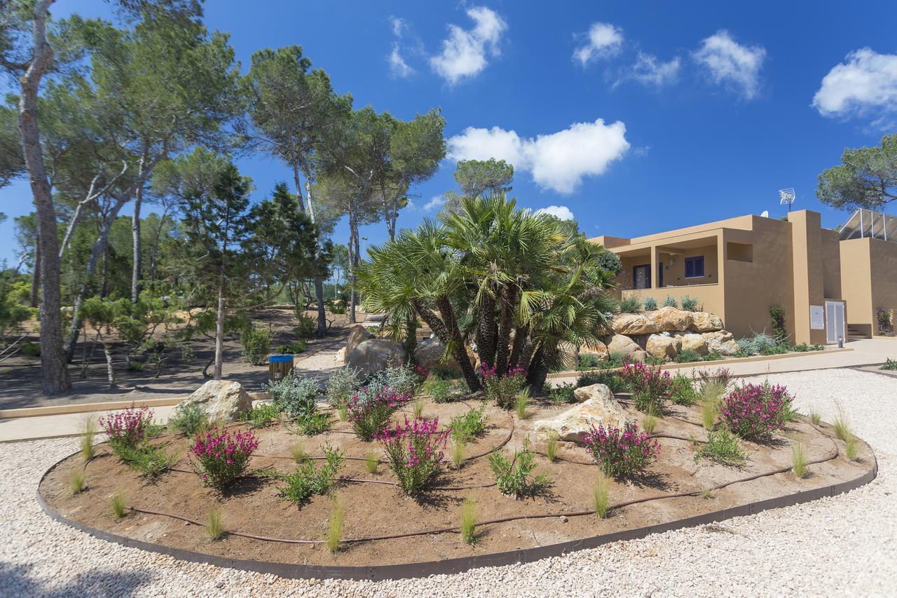 Ses Eufabietes Apartments&Restaurant Playa Migjorn Exterior foto