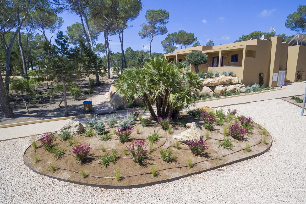 Ses Eufabietes Apartments&Restaurant Playa Migjorn Exterior foto