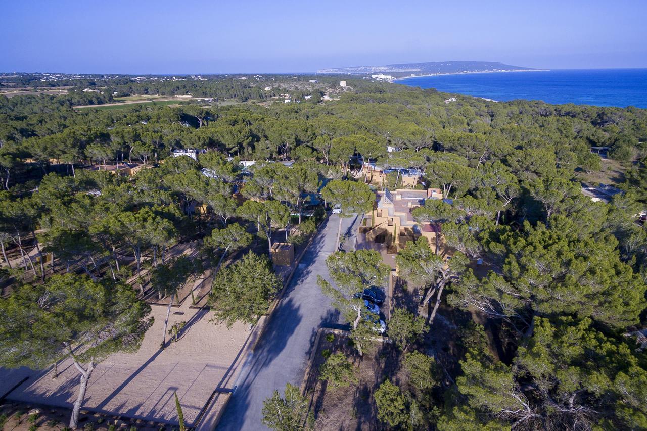 Ses Eufabietes Apartments&Restaurant Playa Migjorn Exterior foto